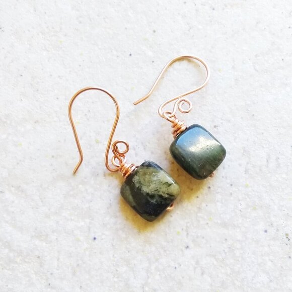 Minimalist Green Jasper Square Dangle Earrings ~ Gorgeous Hand Hammered EarWires - Picture 4 of 10
